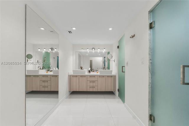 1920 S Ocean Dr 3A, Hallandale Beach, FL 33009