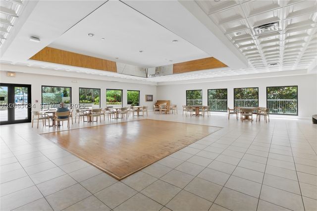 1920 S Ocean Dr 3A, Hallandale Beach, FL 33009
