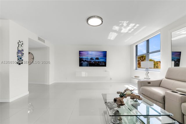 1920 S Ocean Dr 3A, Hallandale Beach, FL 33009