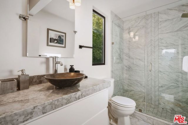 3601 Dixie Canyon Place, Sherman Oaks, CA 91423