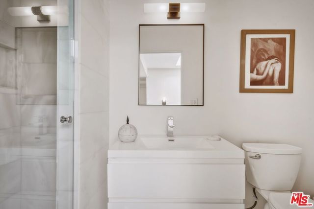 3601 Dixie Canyon Place, Sherman Oaks, CA 91423