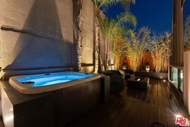3601 Dixie Canyon Place, Sherman Oaks, CA 91423