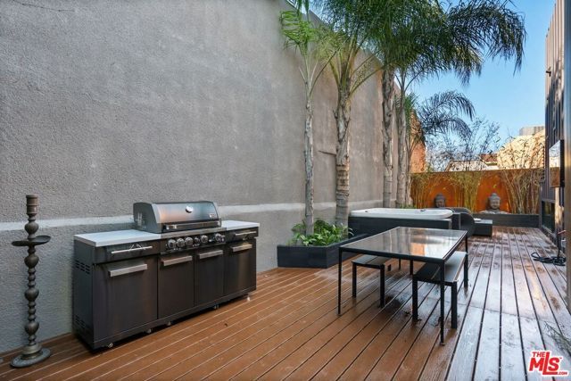 3601 Dixie Canyon Place, Sherman Oaks, CA 91423