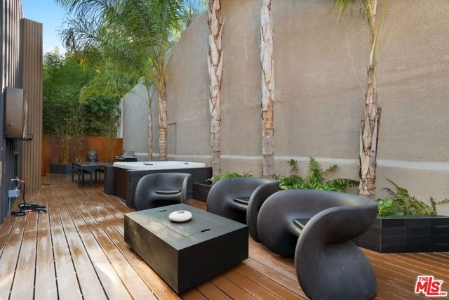 3601 Dixie Canyon Place, Sherman Oaks, CA 91423