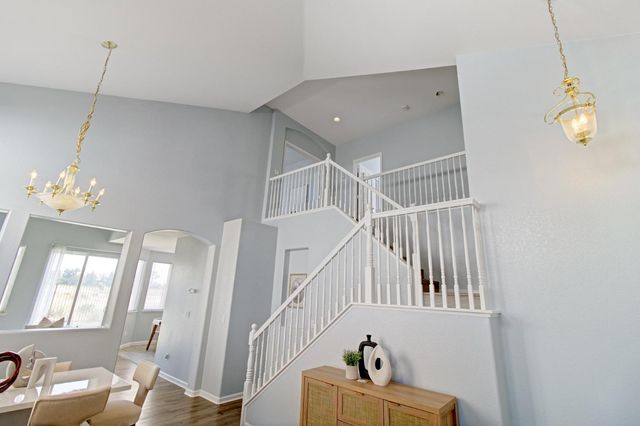 8406 Kingmont Way, Elk Grove, CA 95624