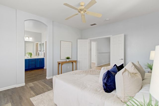 8406 Kingmont Way, Elk Grove, CA 95624