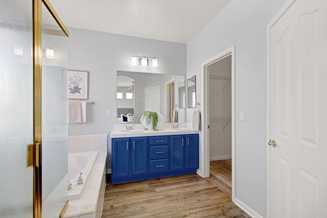 8406 Kingmont Way, Elk Grove, CA 95624