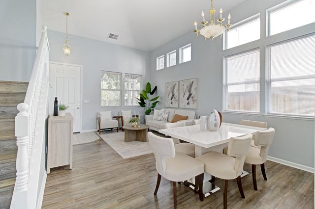 8406 Kingmont Way, Elk Grove, CA 95624