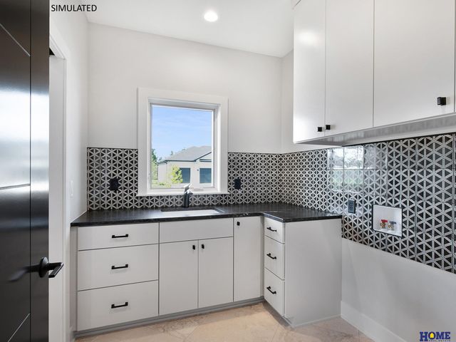 1321 S 97th Street, Lincoln, NE 68520