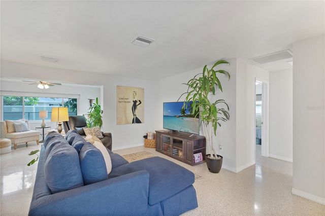 1401 63RD AVENUE S, St Petersburg, FL 33705