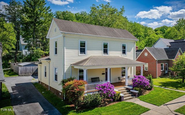 107 West Chestnut Street, Johnson City, TN 37604