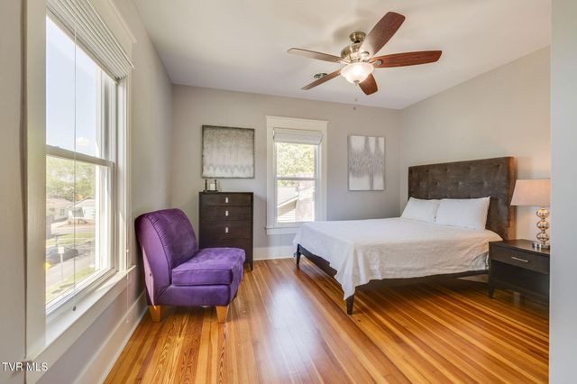 107 West Chestnut Street, Johnson City, TN 37604