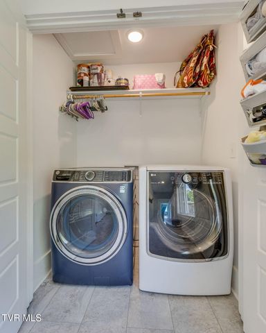 107 West Chestnut Street, Johnson City, TN 37604