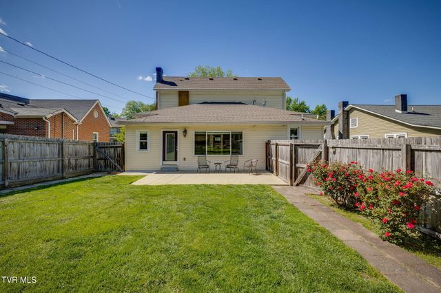 107 West Chestnut Street, Johnson City, TN 37604