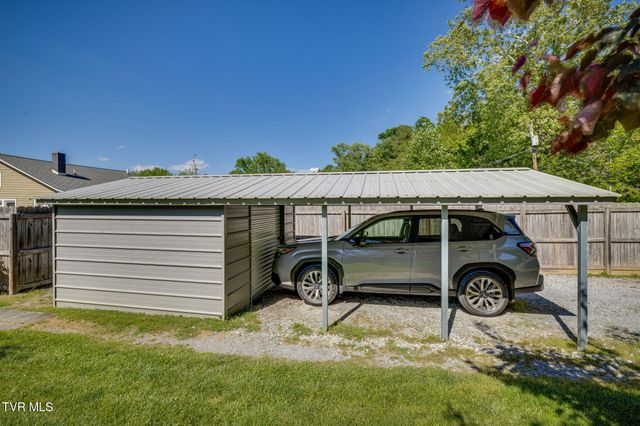 107 West Chestnut Street, Johnson City, TN 37604