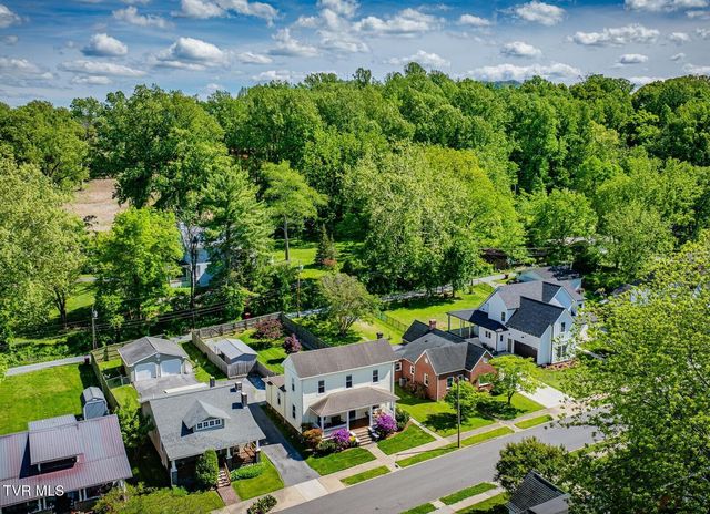 107 West Chestnut Street, Johnson City, TN 37604