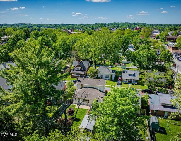 107 West Chestnut Street, Johnson City, TN 37604