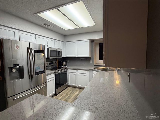 7112 N 14th Lane, Mcallen, TX 78504