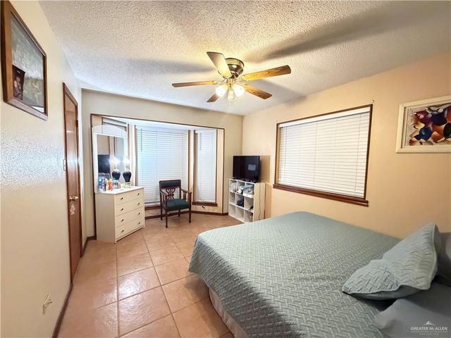 7112 N 14th Lane, Mcallen, TX 78504