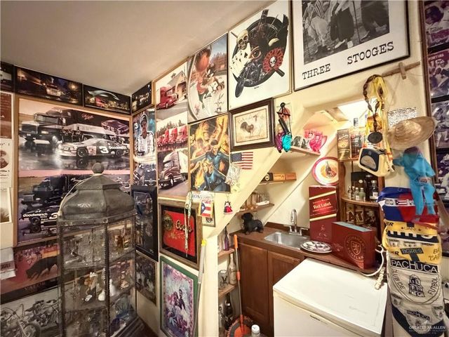 7112 N 14th Lane, Mcallen, TX 78504