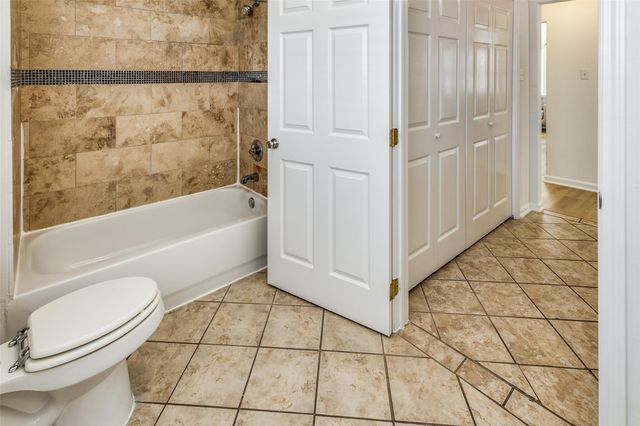 1802 Harvey ST A, Austin, TX 78702