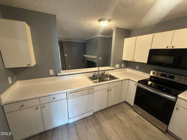 320 Bubble Creek Court 7, Fayetteville, NC 28311