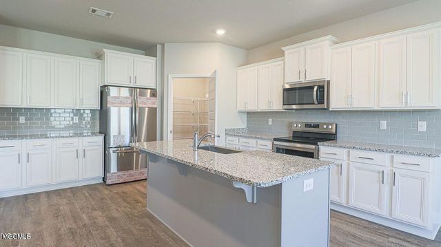 10689 Chapelwood Drive, Gulfport, MS 39503