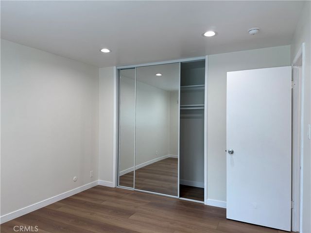 18657 Collins Street 4, Tarzana, CA 91356