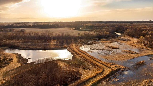 21195 Edgerton Junction Road Road, Dearborn, MO 64439