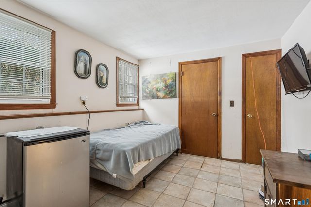 10 Oakwood Court, Norwalk, CT 06850