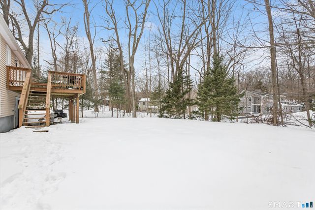 10 Oakwood Court, Norwalk, CT 06850