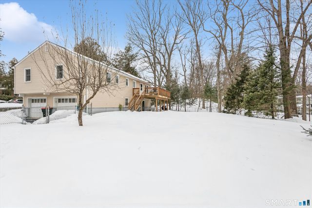 10 Oakwood Court, Norwalk, CT 06850