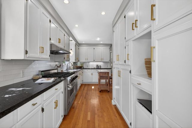 721 38th St, Sacramento, CA 95816