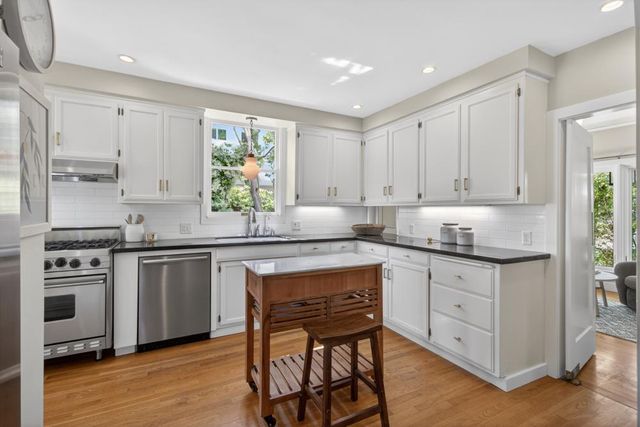 721 38th St, Sacramento, CA 95816