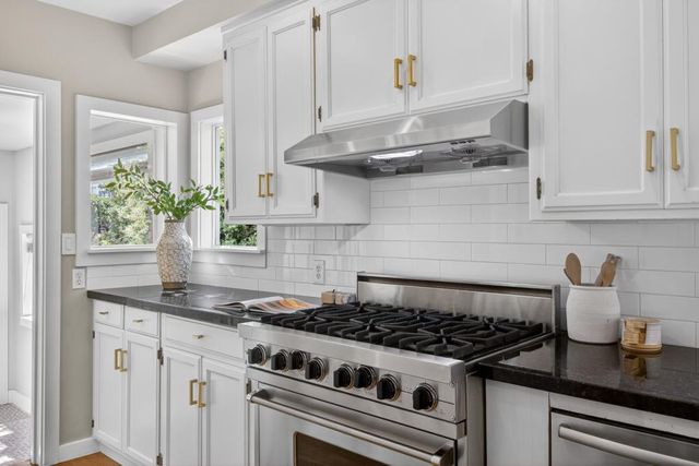 721 38th St, Sacramento, CA 95816