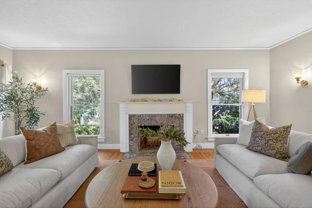 721 38th St, Sacramento, CA 95816