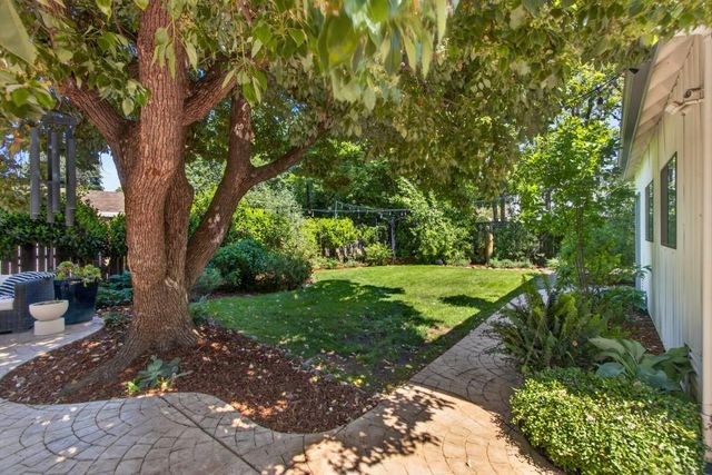 721 38th St, Sacramento, CA 95816