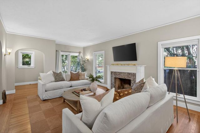 721 38th St, Sacramento, CA 95816