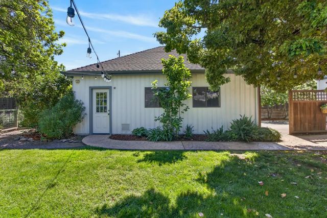 721 38th St, Sacramento, CA 95816