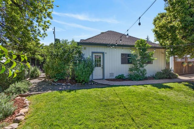721 38th St, Sacramento, CA 95816