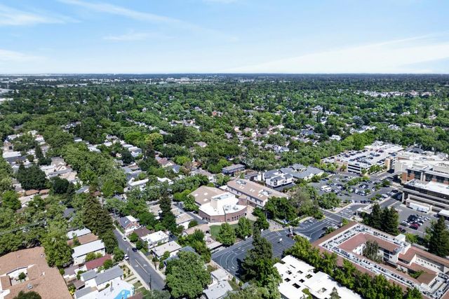 721 38th St, Sacramento, CA 95816