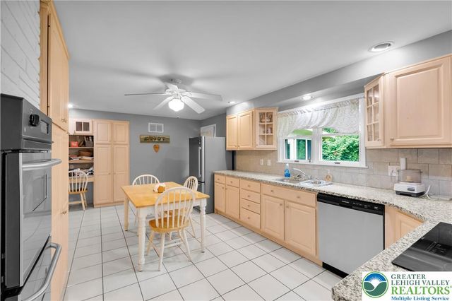 1000 Wedgewood Road, Hanover Twp, PA 18017