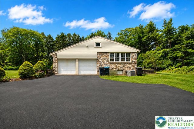1000 Wedgewood Road, Hanover Twp, PA 18017
