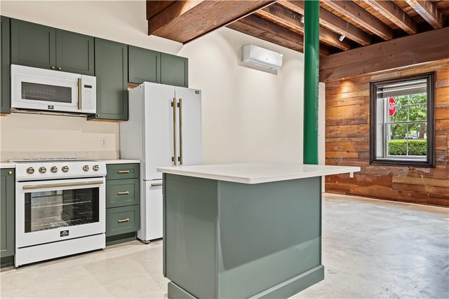 905 North Main Street 101, Providence, RI 02903