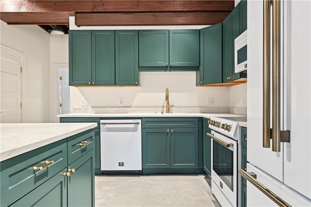 905 North Main Street 101, Providence, RI 02903