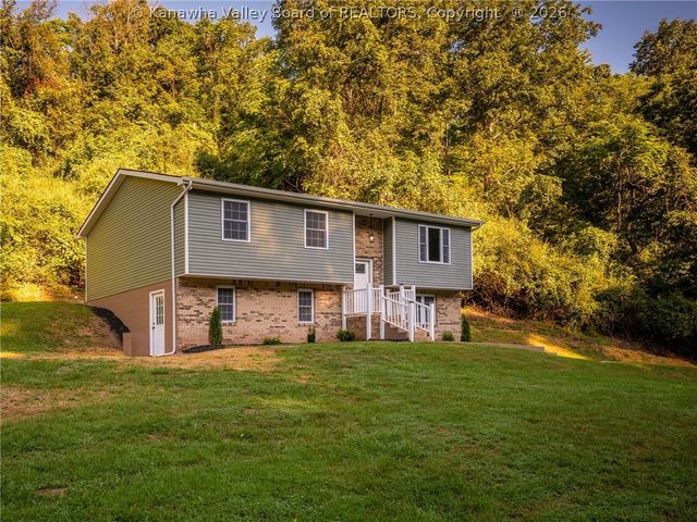 3611 Cyrus Creek Road, Barboursville, WV 25504