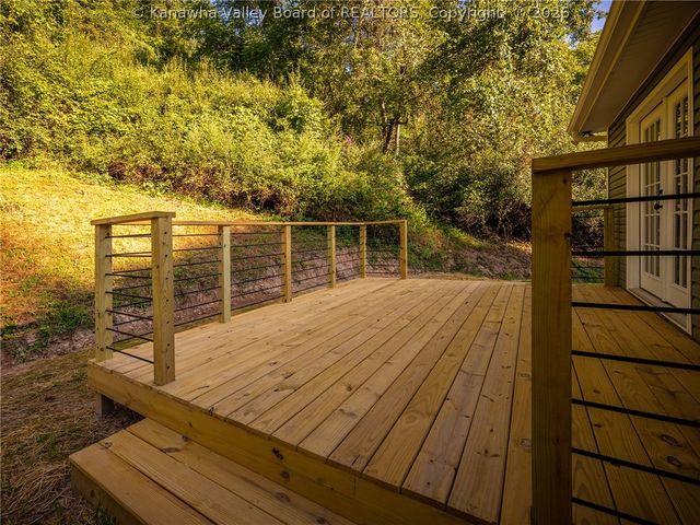 3611 Cyrus Creek Road, Barboursville, WV 25504