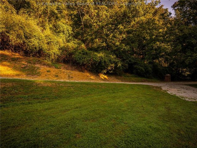3611 Cyrus Creek Road, Barboursville, WV 25504