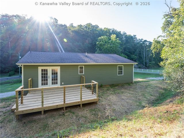 3611 Cyrus Creek Road, Barboursville, WV 25504