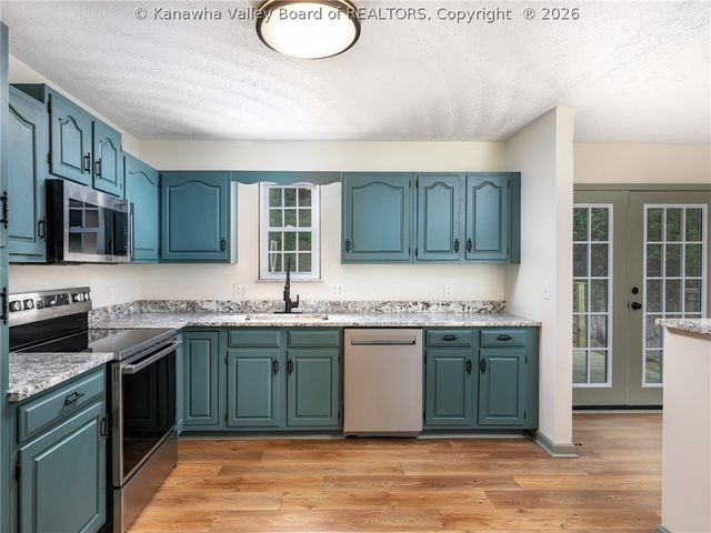3611 Cyrus Creek Road, Barboursville, WV 25504